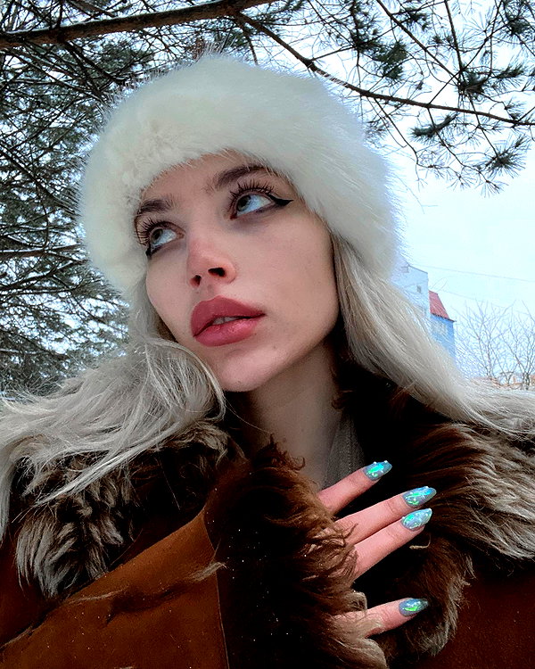 alien.hanna instagram image archive image