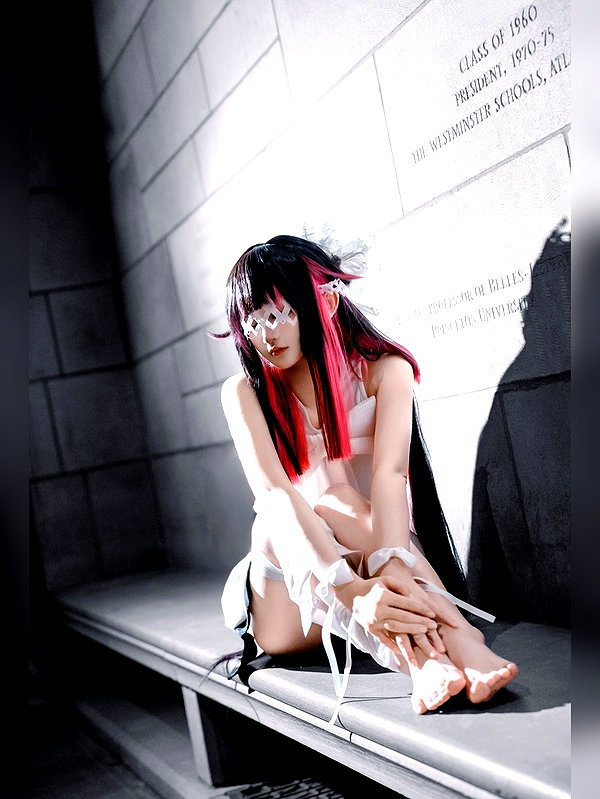 miee_cos instagram image archive image