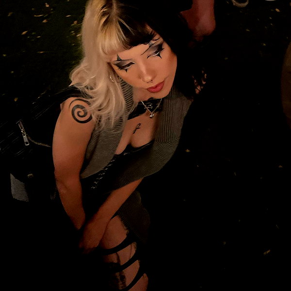 haileylayfield instagram image archive image