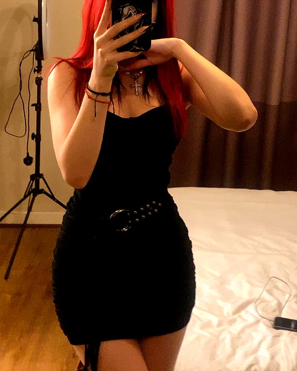 _roniira instagram image archive image