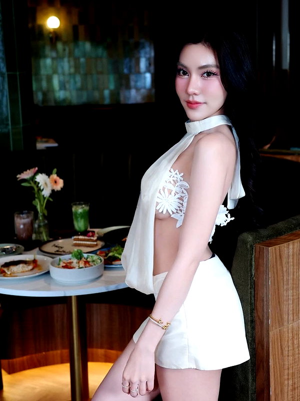 lyhythuedoxinh instagram image archive image