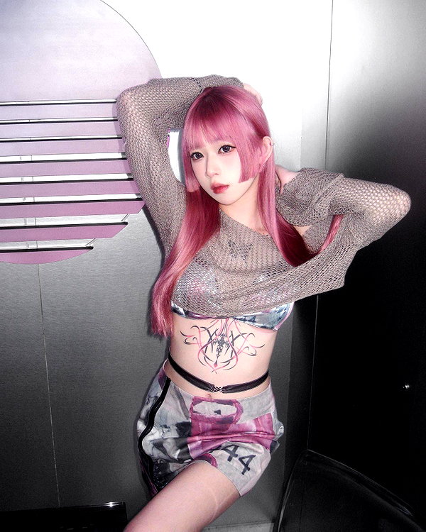 nixqq.425_ instagram image archive image