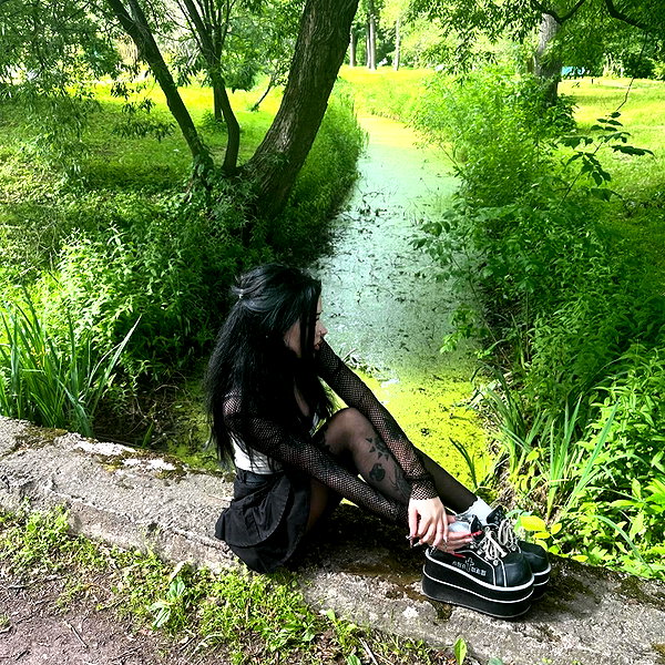 _dead__cherry_ instagram image archive image