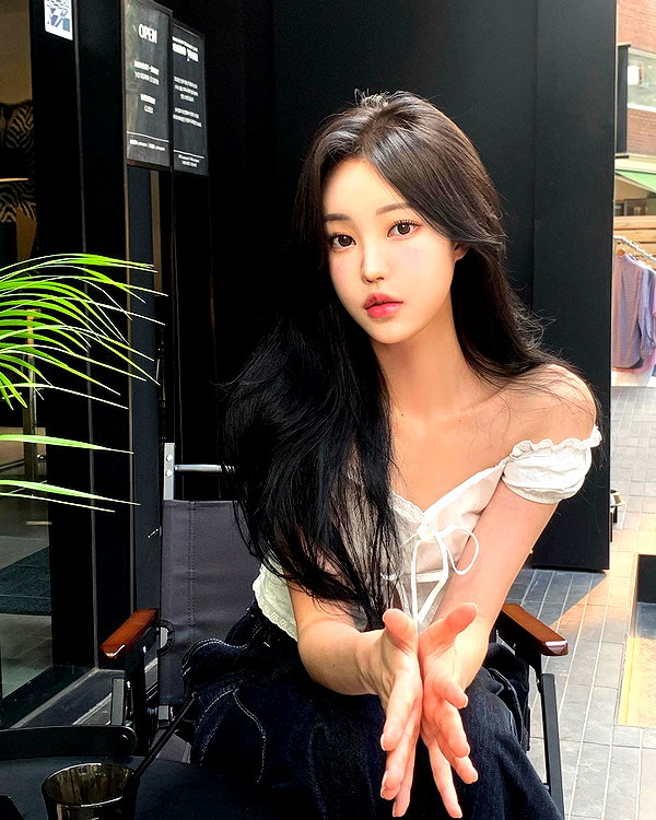 daxbin instagram image archive image