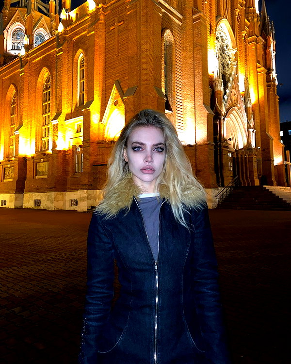 anya4everr instagram image archive image