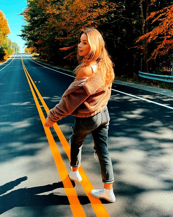 sadieemckennaa instagram image archive image