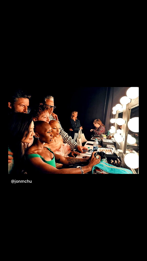 arianagrande instagram image archive image