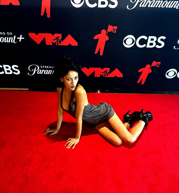 leonanaomii instagram image archive image