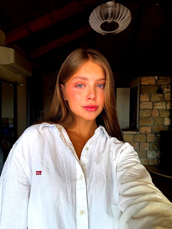 mishel_d_ instagram image archive image