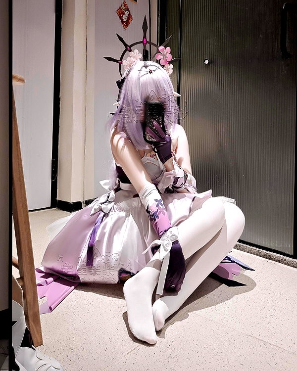 gallery_cosplayer instagram image archive image