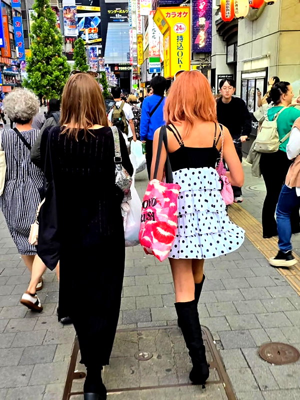 Archived image from @piyokoblog on Instagram