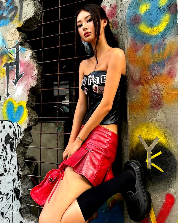 ll.lu1s instagram image archive image