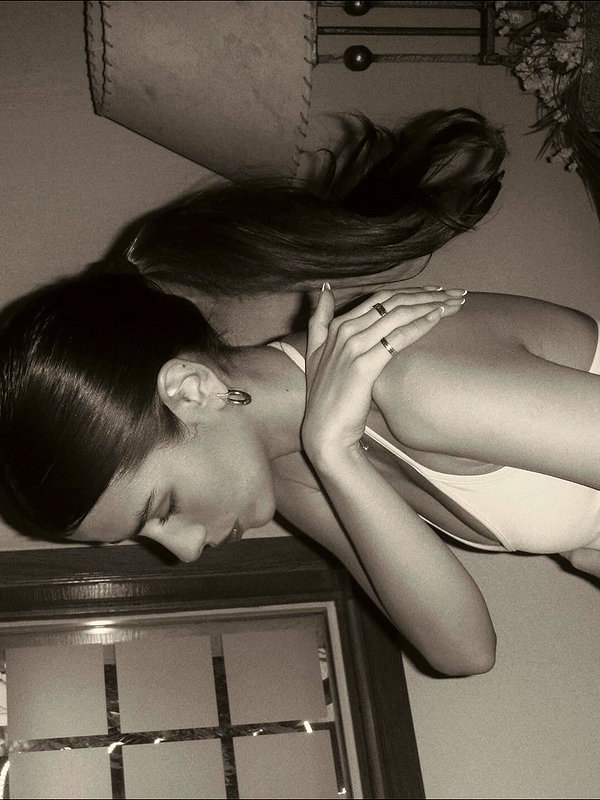 ainaratorneg instagram image archive image