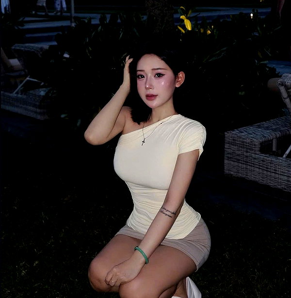 lyhythuedoxinh instagram image archive image
