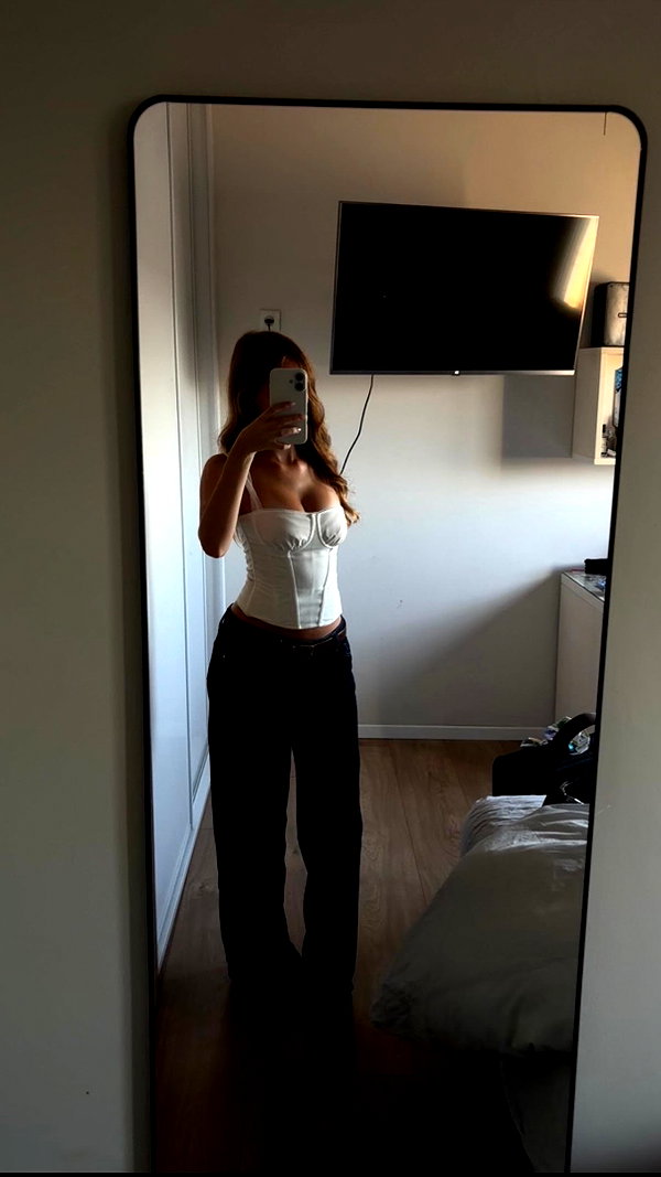 adi_levy963 instagram image archive image