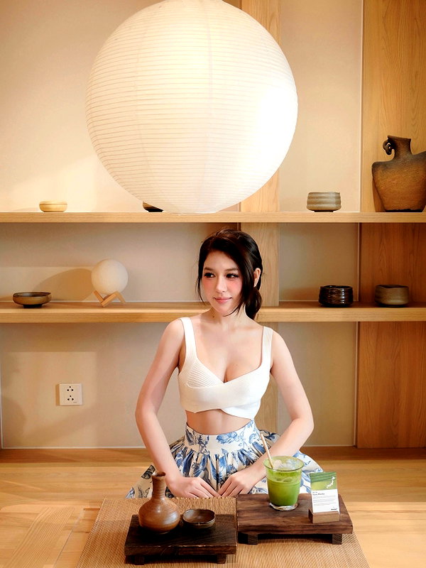 lyhythuedoxinh instagram image archive image