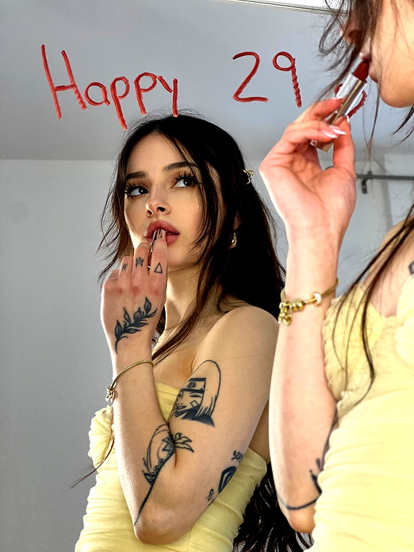 cata.leyah instagram image archive image