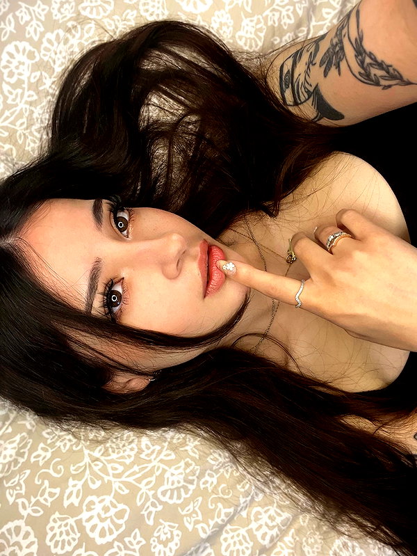 cata.leyah instagram image archive image