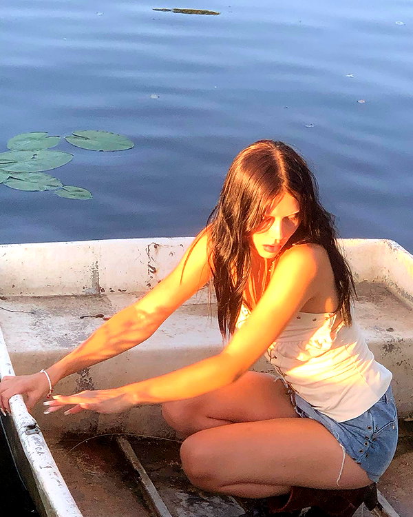 karolinaawasik instagram image archive image