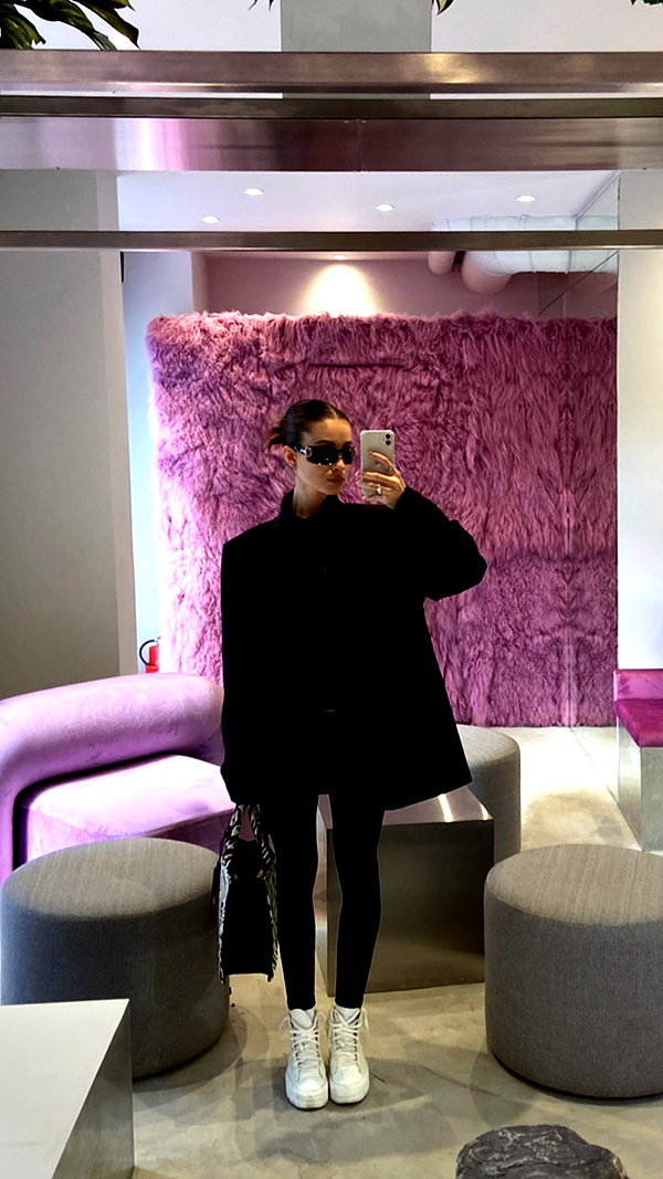 kkwwwv instagram image archive image