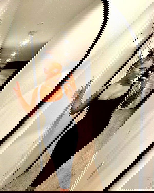 itshayleydavies itshayleydavies archive image