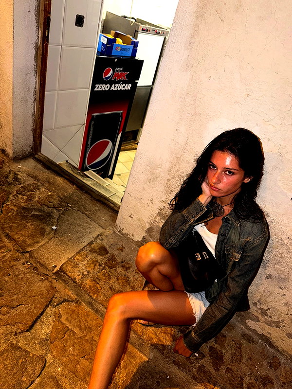 reneeebeller instagram image archive image