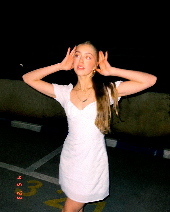 mishel_d_ instagram image archive image