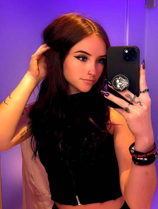 megann_eliizabeth instagram image archive image