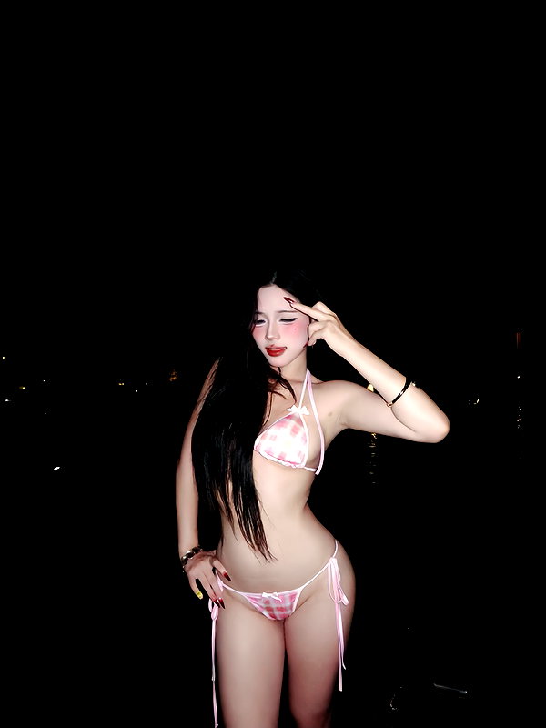 lyhythuedoxinh instagram image archive image