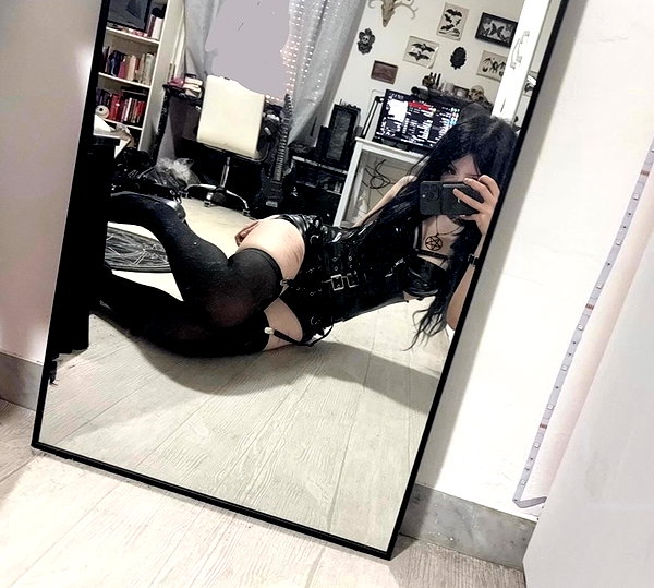 vampiryska instagram image archive image
