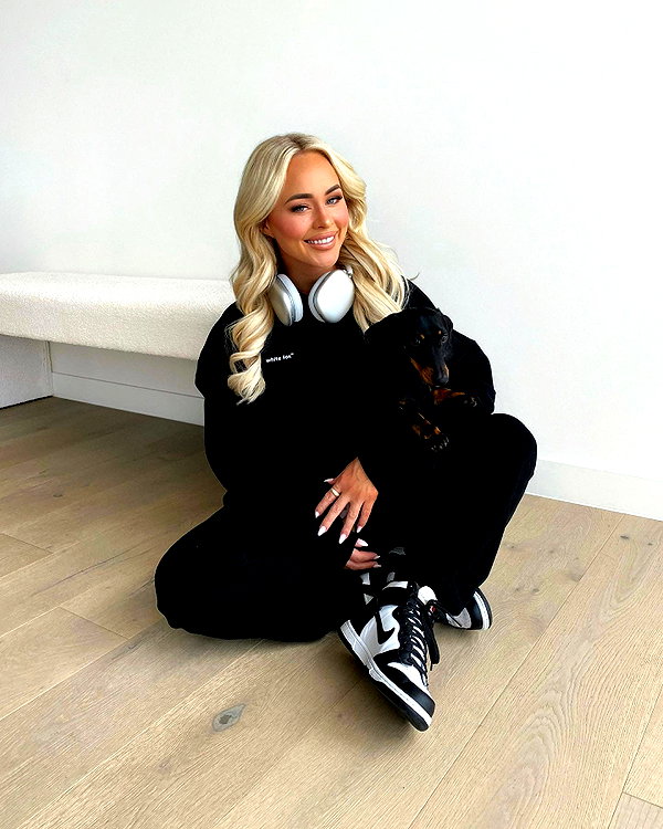 allieauton instagram image archive image