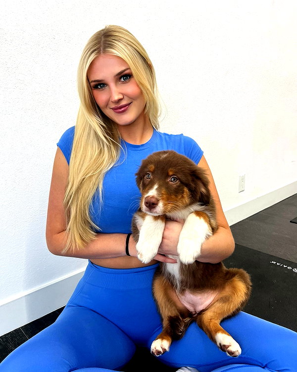 allie_dunn instagram image archive image