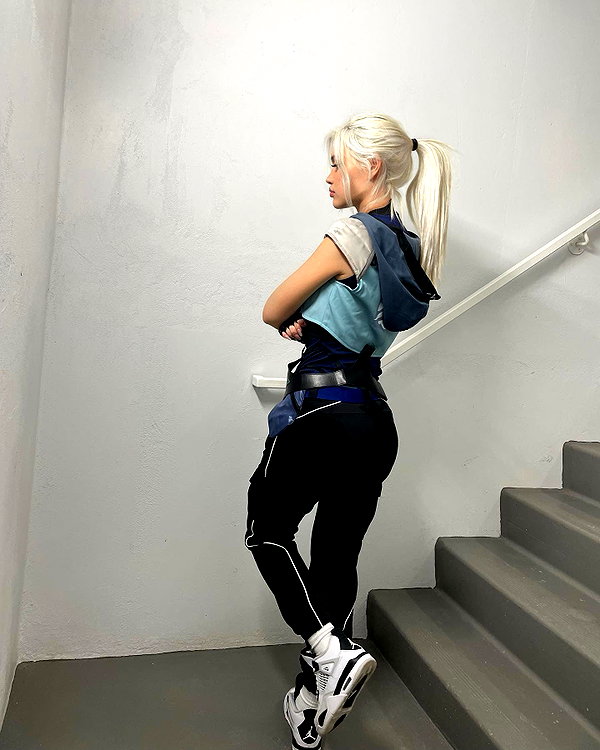 diakimeko instagram image archive image