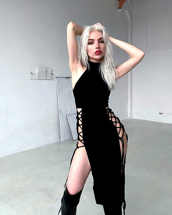 alien.hanna instagram image archive image