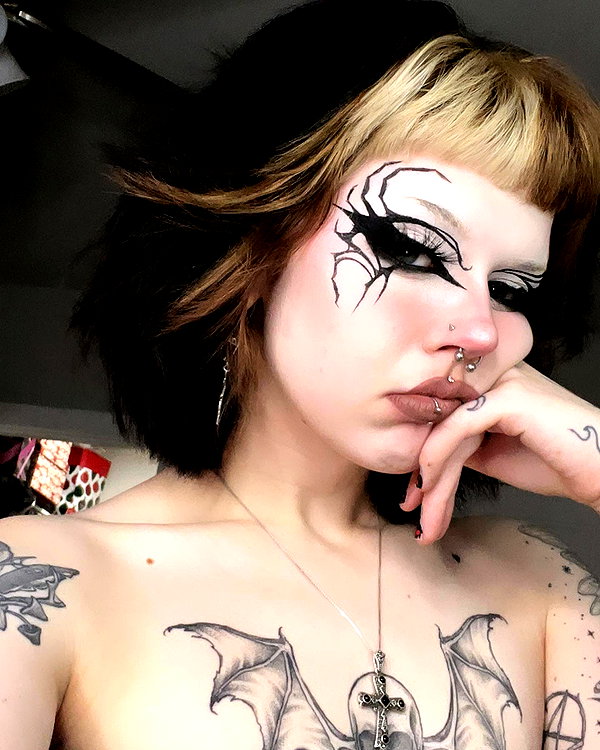 yeahimcaroline instagram image archive image