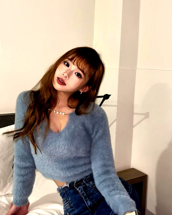 e.shao_417 instagram image archive image