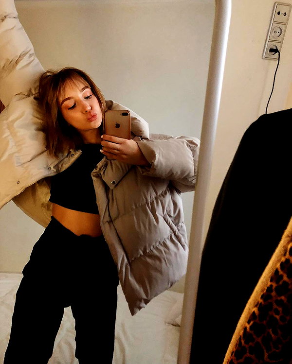 veroni22ka instagram image archive image