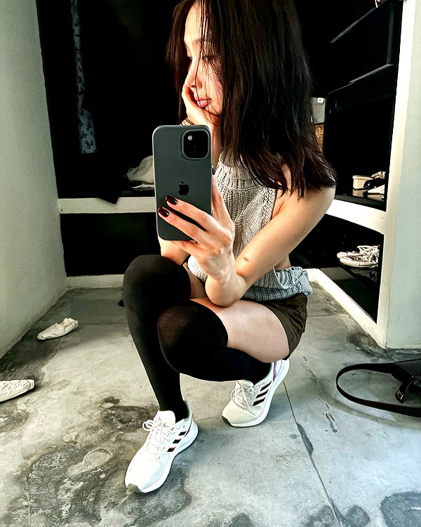indra0102_ instagram image archive image