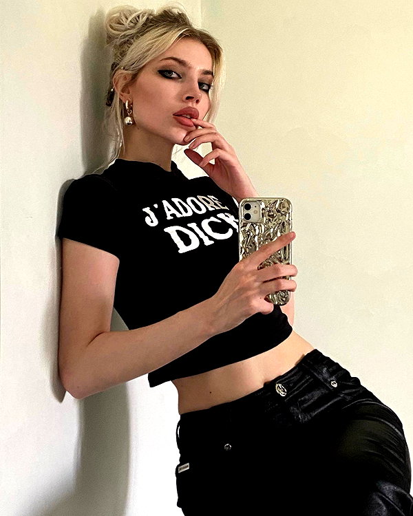 anya4everr instagram image archive image