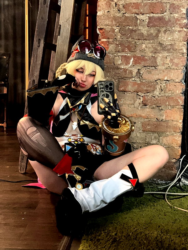 aechka.cosplay instagram image archive image
