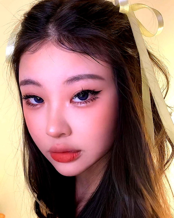 ll.lu1s instagram image archive image