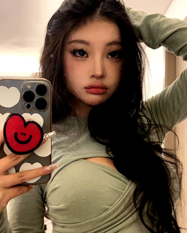 ll.lu1s instagram image archive image