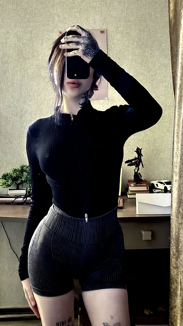 daaarkina instagram image archive image