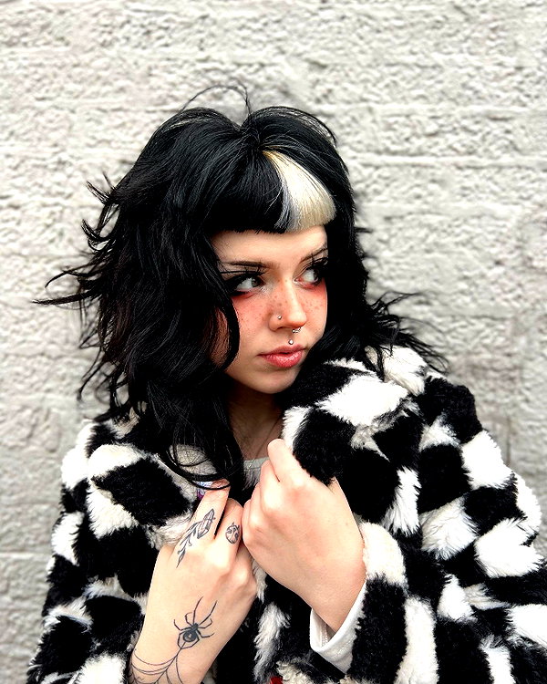 yeahimcaroline instagram image archive image
