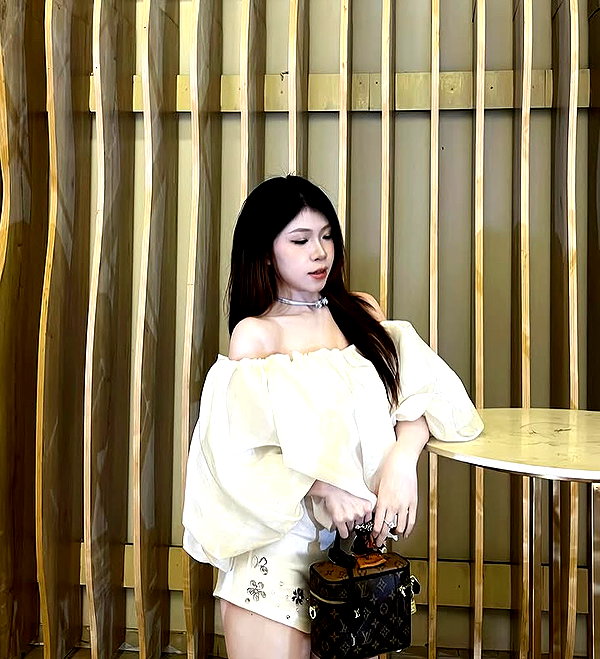 lyhythuedoxinh instagram image archive image