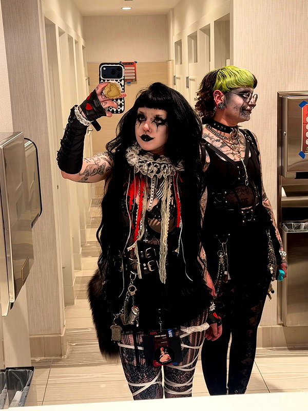 yeahimcaroline instagram image archive image