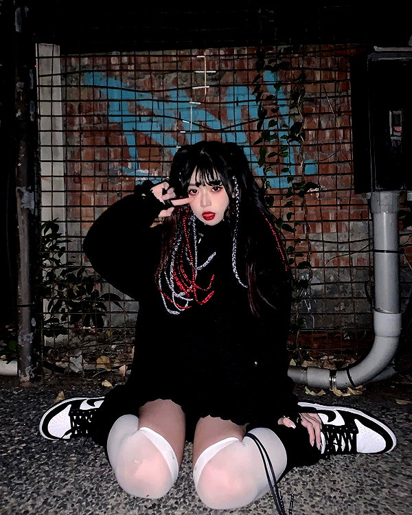 nixqq.425_ instagram image archive image