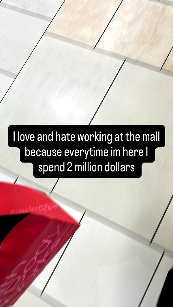 Archived image from @zombaieee on Instagram
