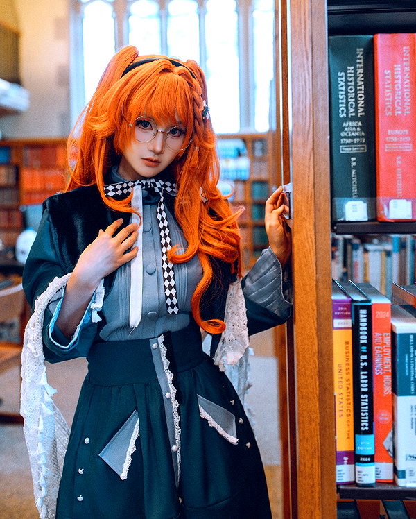 miee_cos instagram image archive image