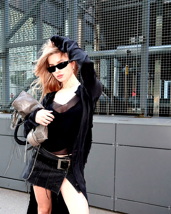 kkwwwv instagram image archive image